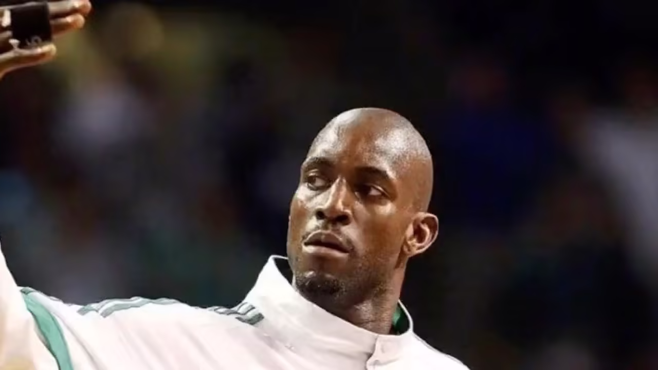 凯文加内特球衣退役特别纪录片:三巨头冰释前嫌再聚首