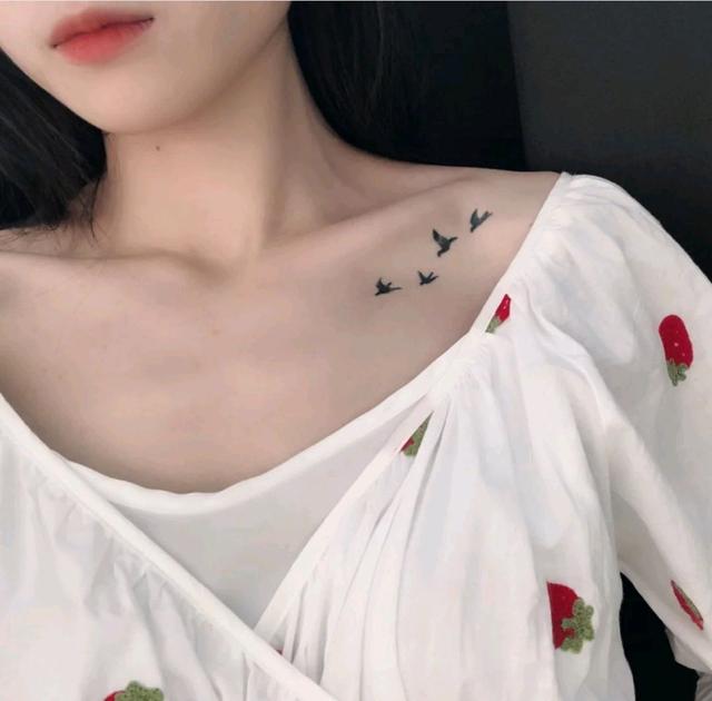 判断你是哪一类型的锁骨一字锁骨被公认最好看u型锁骨有骨感美