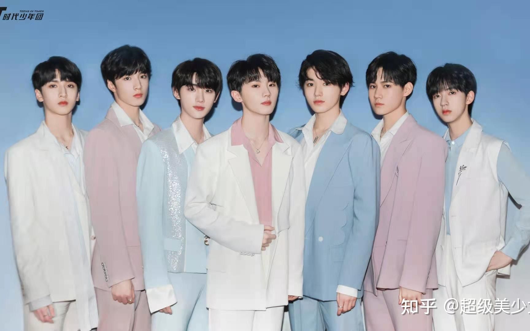 时代少年团舞台直拍神仙片段,宋亚轩私服跳舞随性,幺儿组表情迷人!