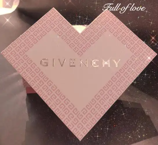 纪梵希爱心礼盒