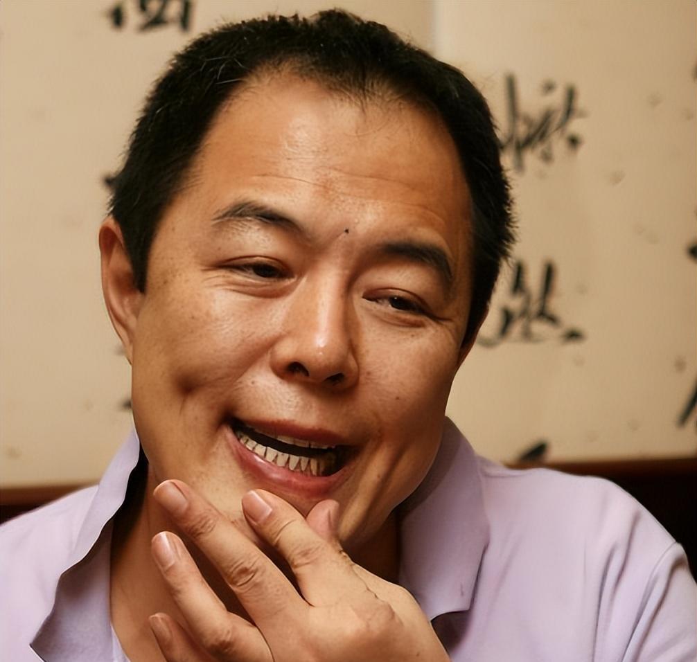 考古越多,发现张铁林小时候就有800层滤镜.