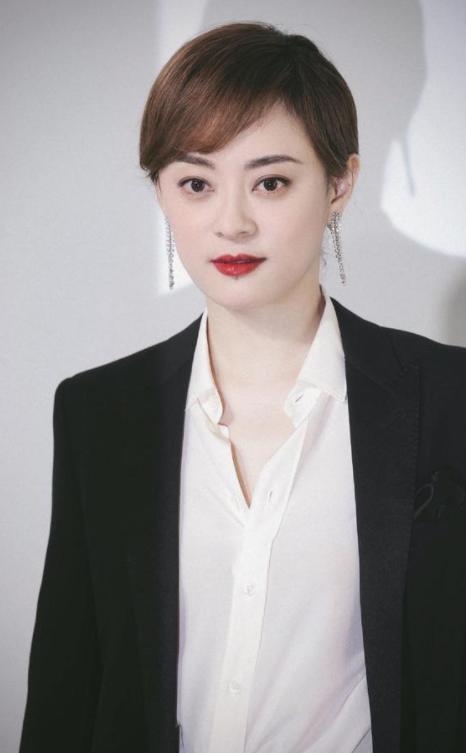 孙俪带着她的儿女一起在马来西亚度假