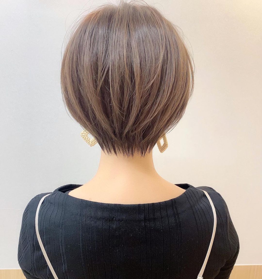 女人40岁左右,发型这样剪,利落时尚真显年轻_短发_女性_头发