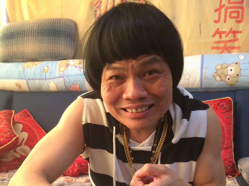 "香港最丑男人"26岁儿近照曝光!混血五官v字脸…网全惊呆