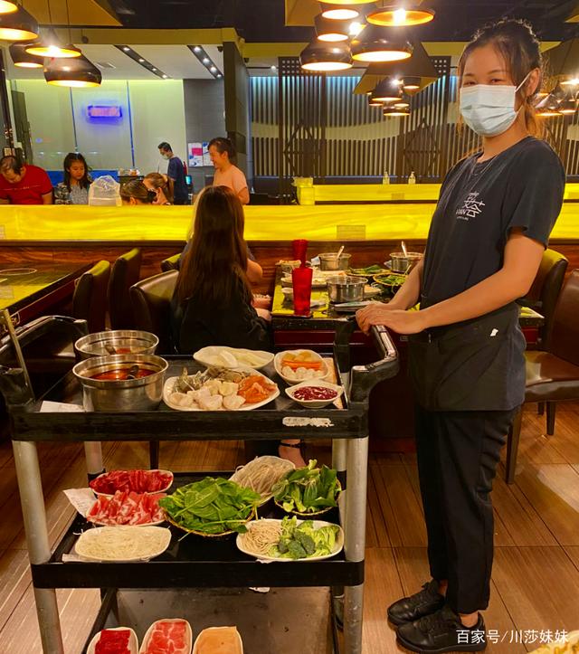 美国这座小镇里,有家独特的火锅店,它受欢迎吗?看完你就知道了