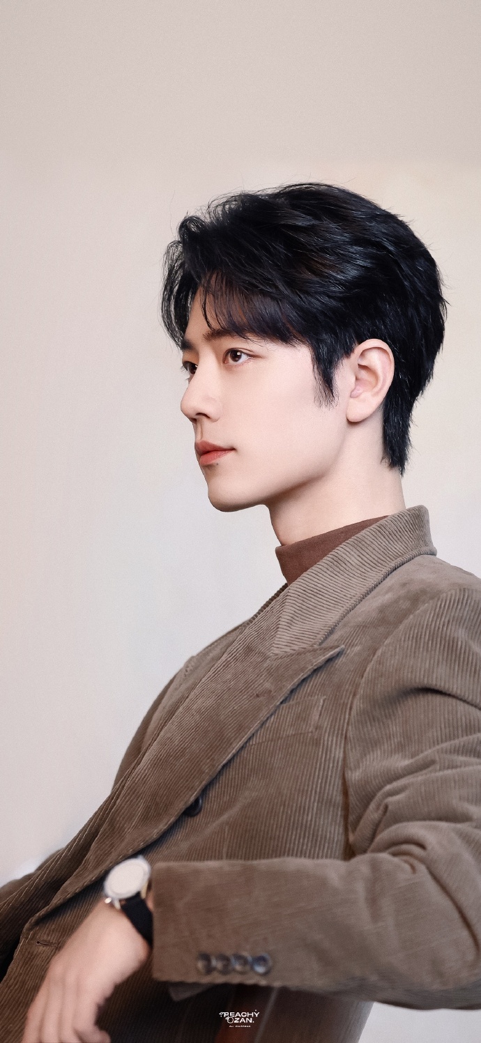 肖战##肖战工作室九宫格营业#    壁纸|短发凌厉