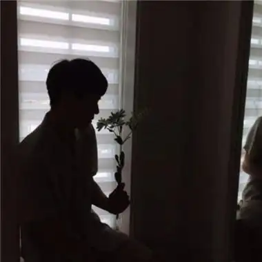 qq头像男生伤感侧颜男生头像伤感落寞