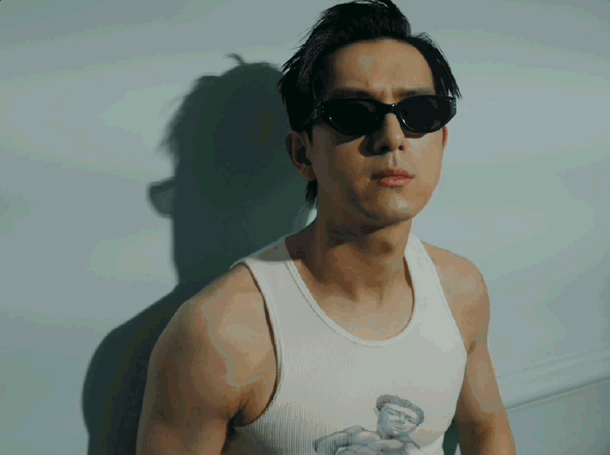 李现空间光影大片