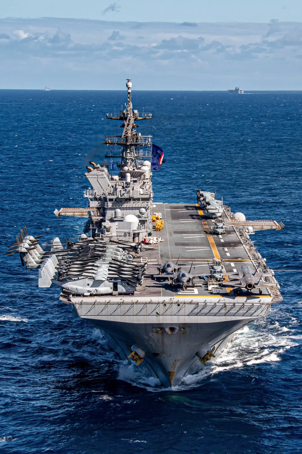 美军在印太地区集结三艘航母打的是什么算盘