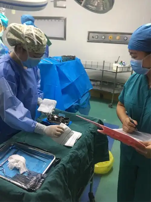 仔细清点手术用物