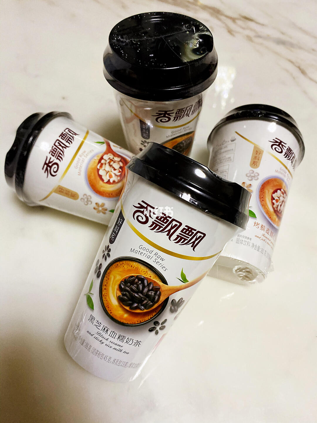 751575157515香飘飘 好料系黑芝麻血糯米奶茶烤藜麦薏仁