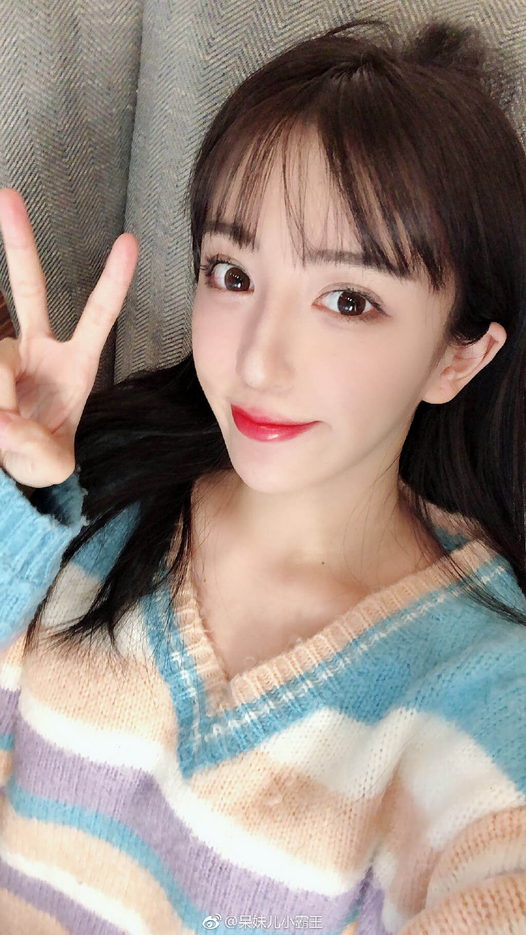 斗鱼吃鸡女主播呆妹儿小霸王个人写真福利套图