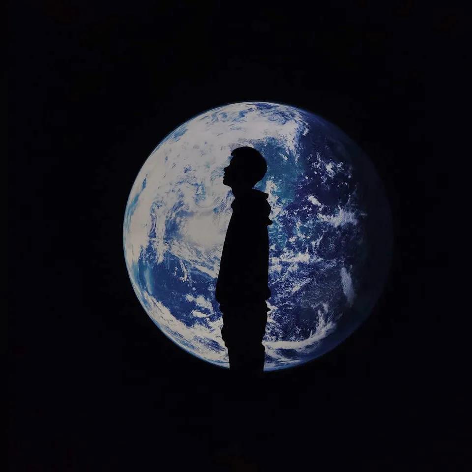 超个性意境影子头像 | 当我的心涌起波澜,波光浮动都是你的光影_背景