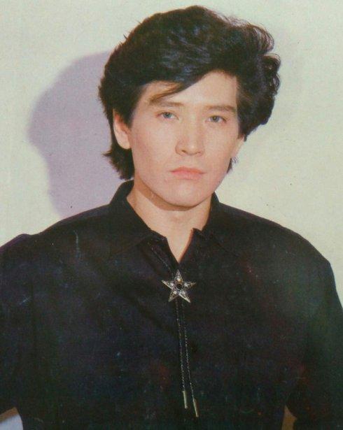 费翔年轻时照片,当年让无数少女痴迷,58岁终于说出单身的原因!