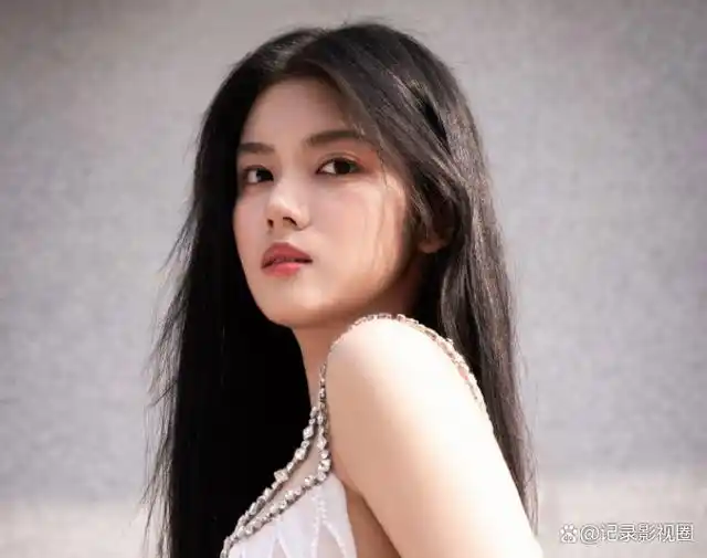 20,赵蕴卓2006年3月29日出生于河北省石家庄市,2016年,出演的古装剧