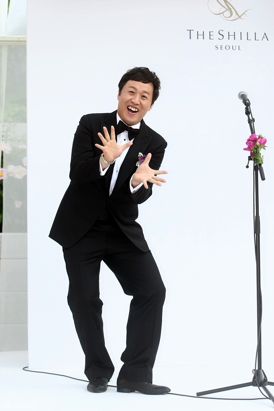 p>郑俊河(jeong jun ha),本名郑埻夏,1971年3月18日出生于韩国首尔