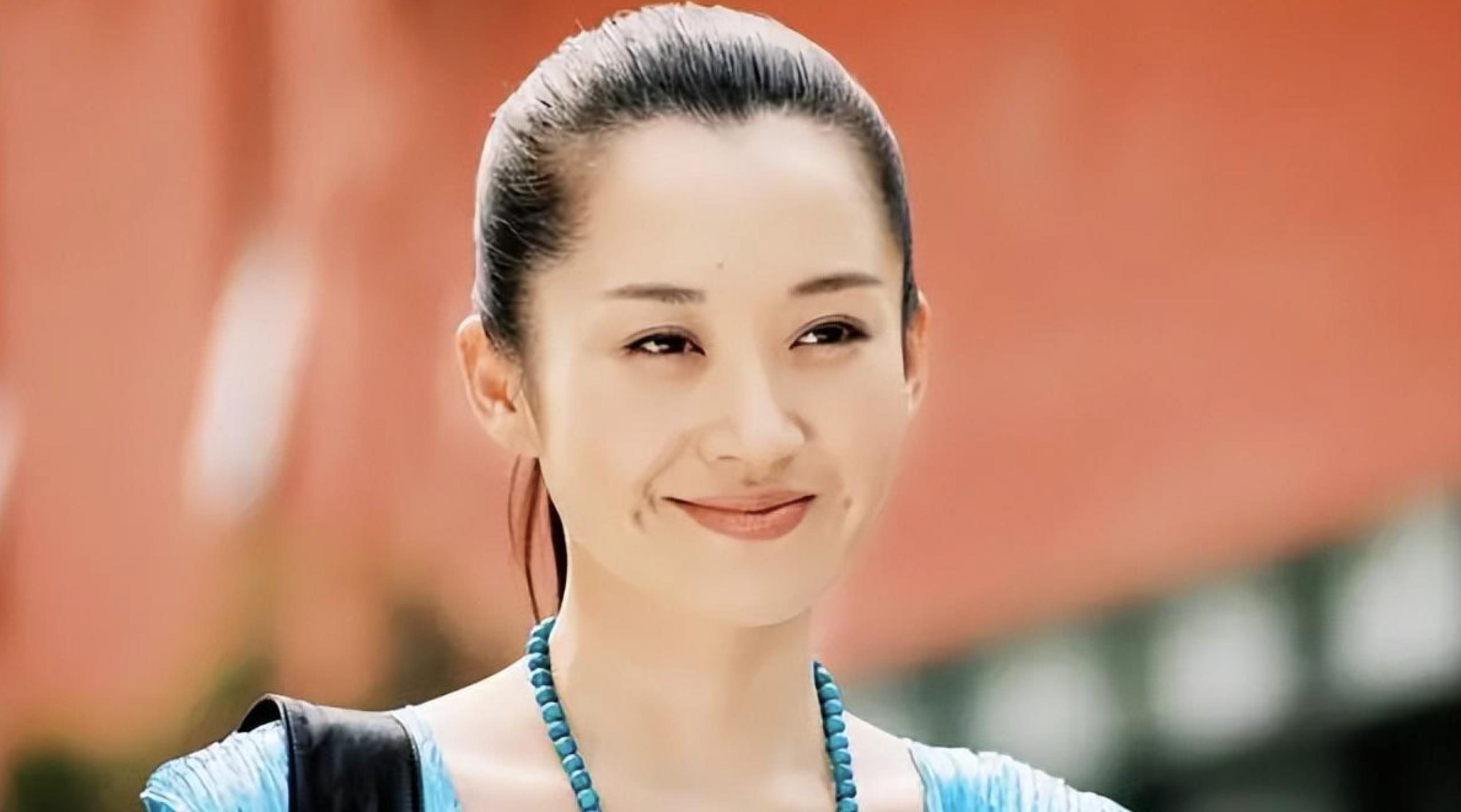 明星曝出的娱乐圈内幕,一个比一个离谱,陪吃陪睡还只是冰山一角_张钰