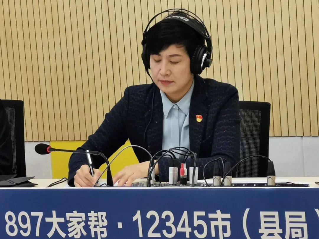 紫阳县长很霸气下次再遇出租车拒载直接打我本人电话