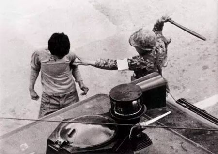 他们胡作非为的巅峰,就是举世闻名的光州事件,至今,人们仍然没有弄清