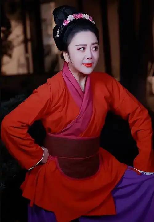 孙二娘扮演者孙二娘梁丽