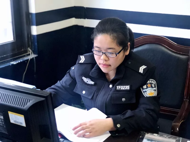 走近湘潭雨湖公安女警一大波警花照来袭