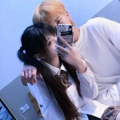 很有仙气的情头双人 情侣头像一男一女仙气亲吻
