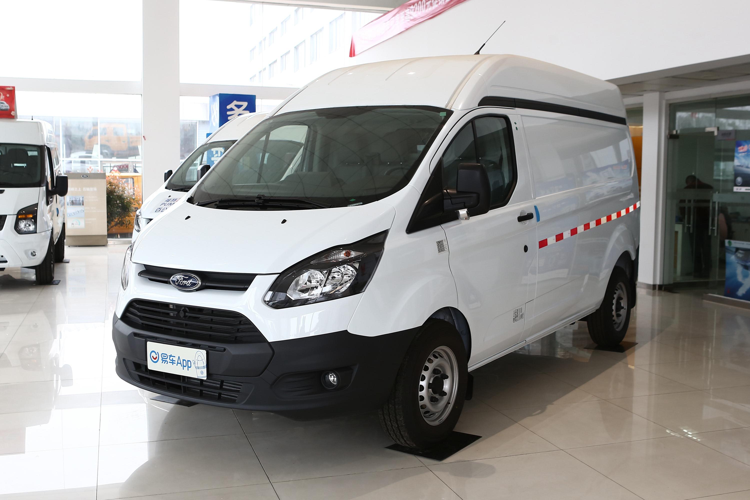 2019款全顺20t手动中轴中顶厢式运输车3座柴油国vi