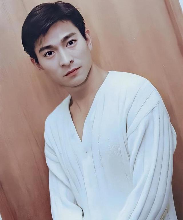 20岁出道,从艺40年只唱红了5首歌,刘德华:我不配当评委