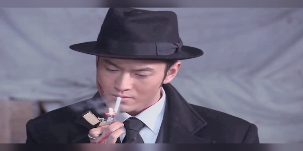 黄晓明扮演许文强,拍摄的这个画面相当到位啊