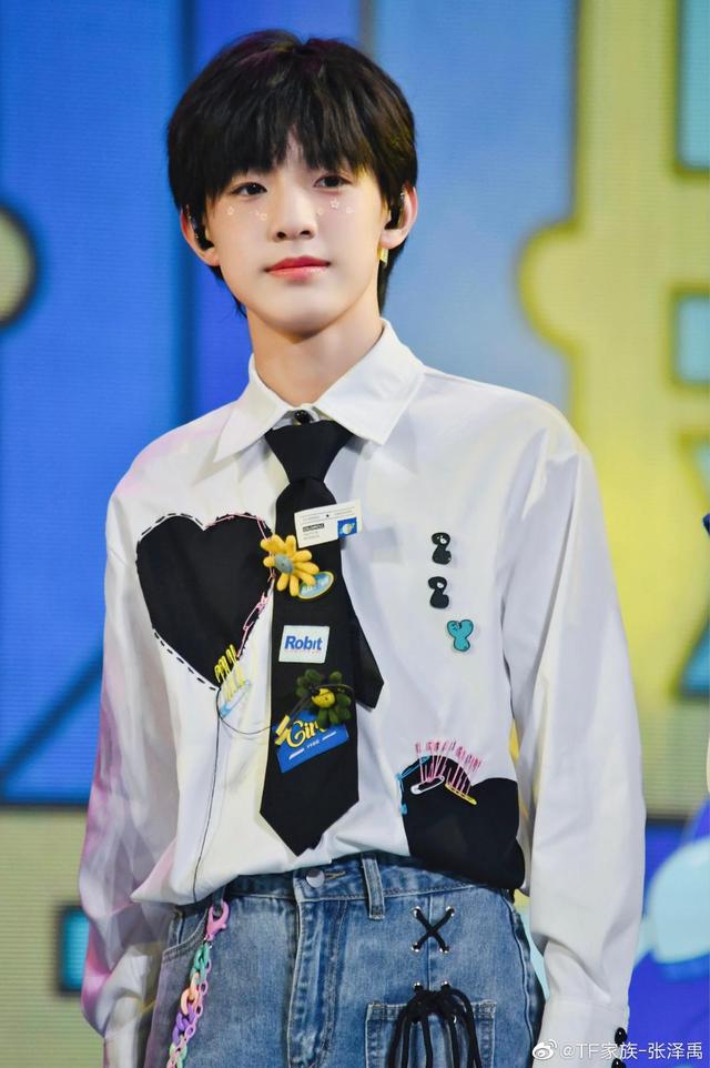 继一代tfboys和二代时代少年团后,tf家族三代谁能出道成团?