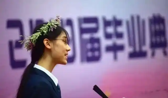 回顾才女武亦姝:16岁诗词大会夺冠,弃北大考清华,为何