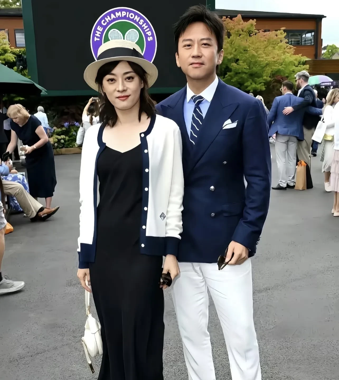 孙俪的经济条件优渥,事业成功,儿女可爱,不和公婆住一起减少矛盾