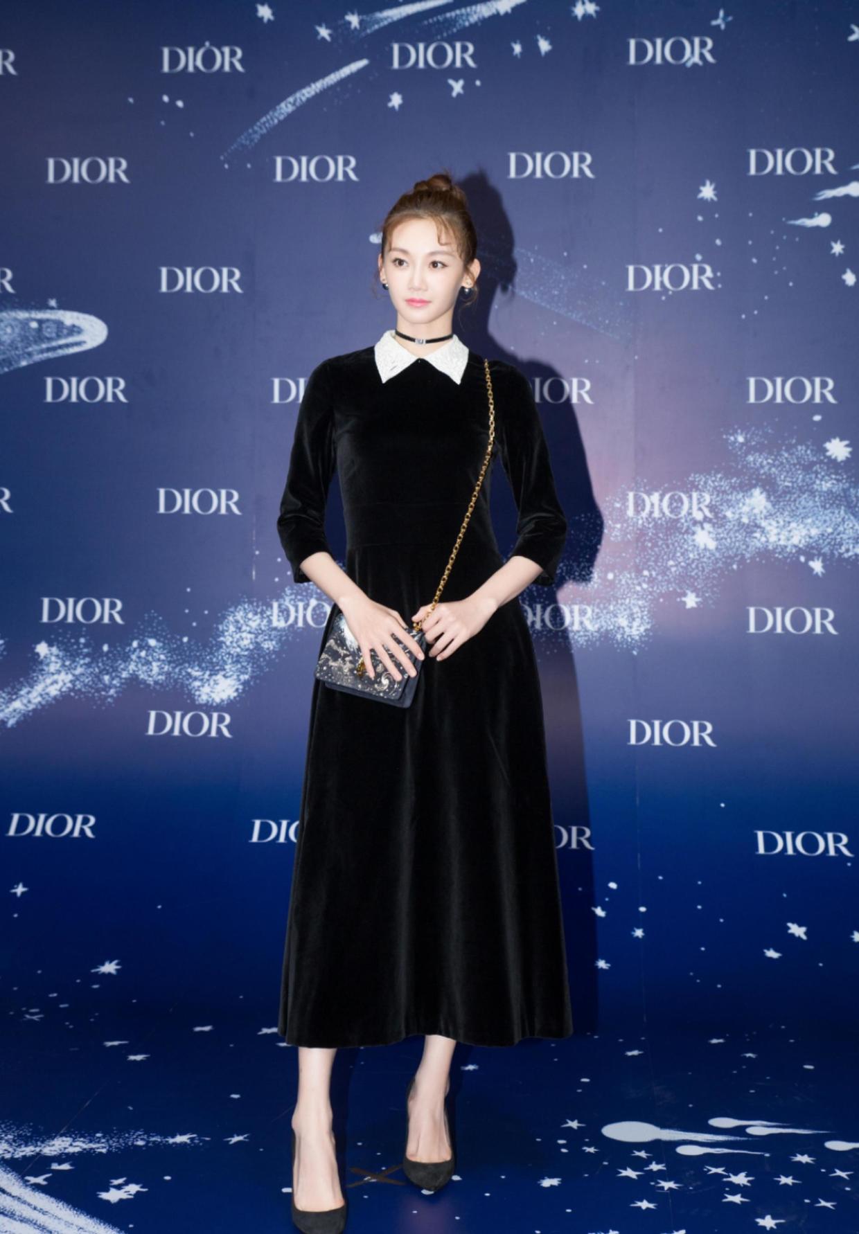 郑恺的老婆叫什么名字(郑恺老婆苗苗又美出圈了) - 百百科