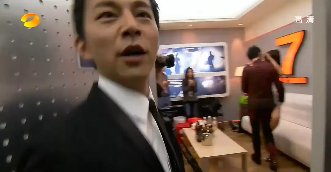 《歌手》最该淘汰主持人