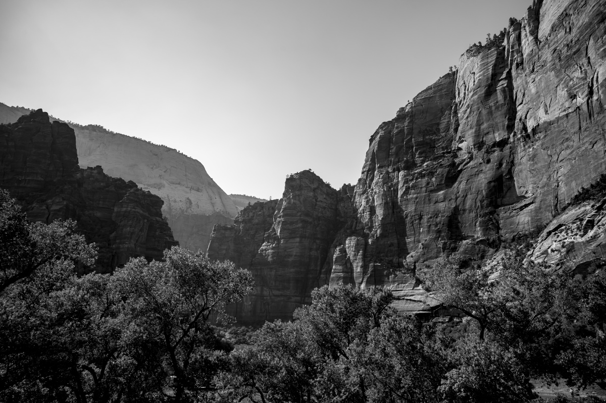 上午10点的阳光和刚起床的女人