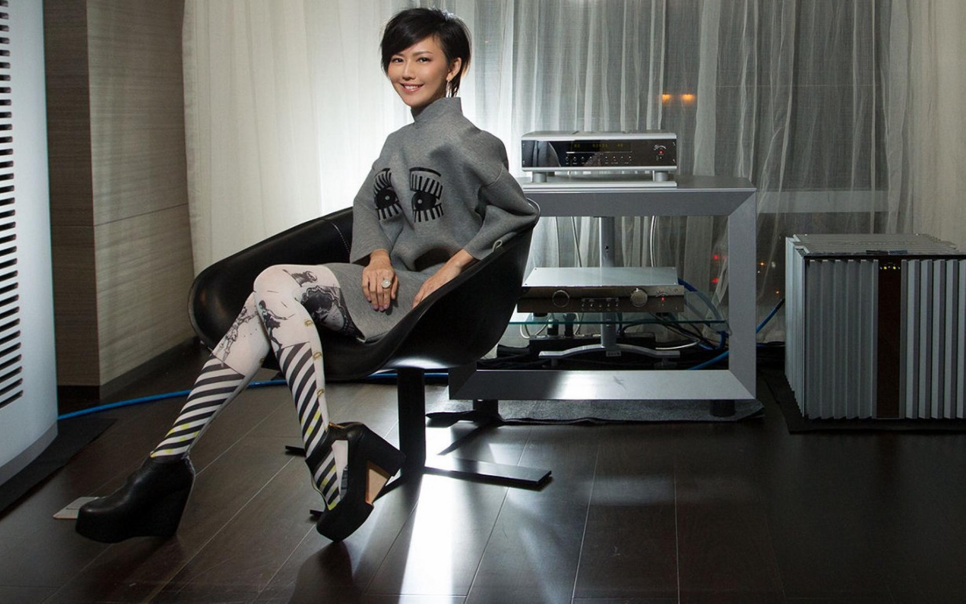 亚洲天后气质女星孙燕姿清纯养眼写真桌面壁纸(一)