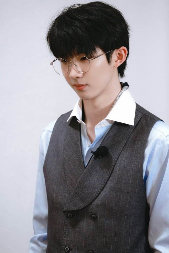 马嘉祺笑的好开心