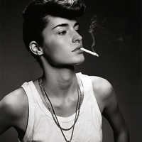 欧美抽烟男头像_微信头像图片大全