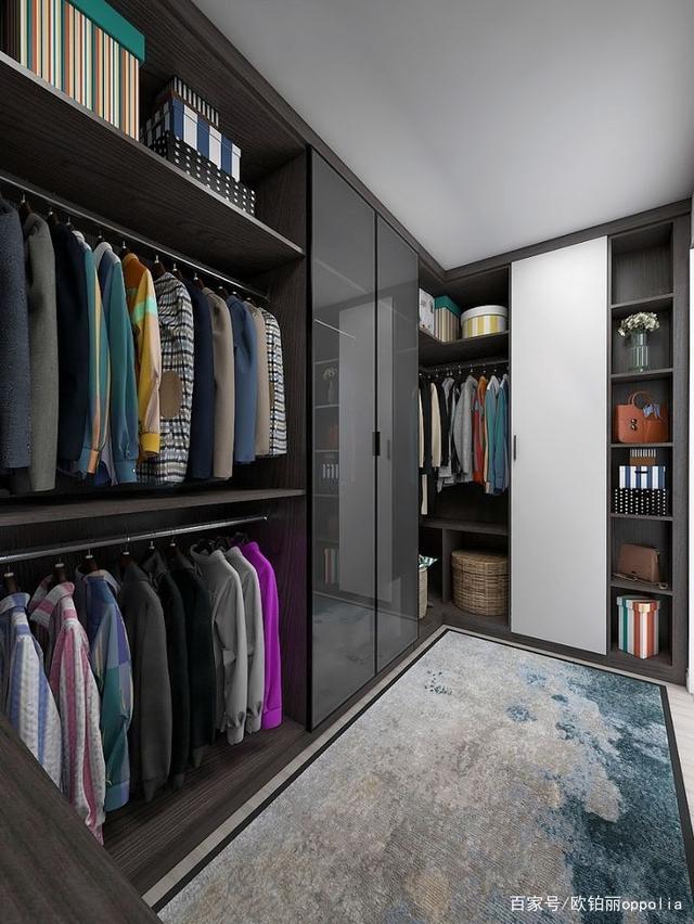 如何设计装修一个迷你小衣帽间?