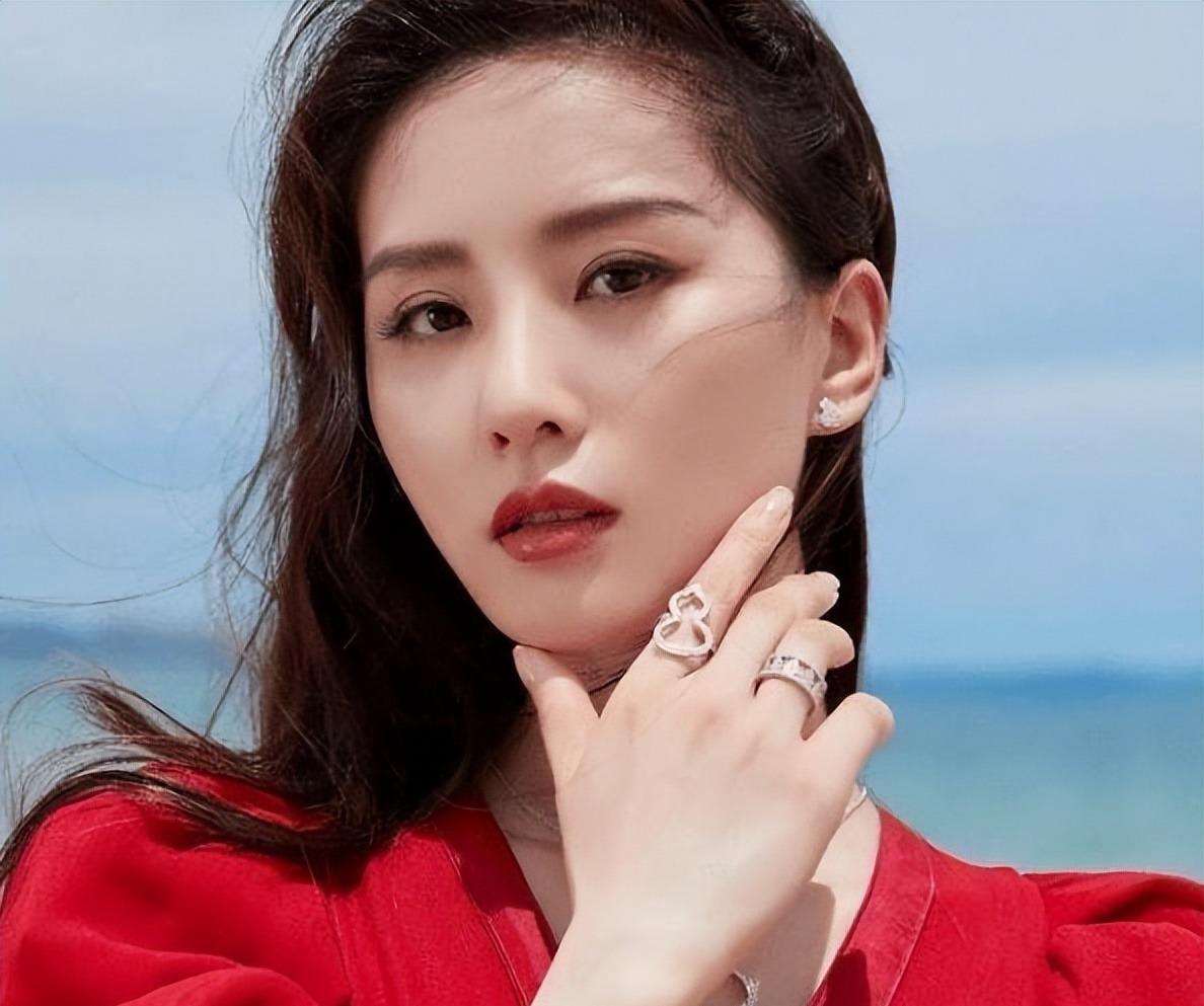 难怪会暴瘦,女星的"魔鬼身材"背后,是一般人下不去的"狠心"_颖儿_漂亮