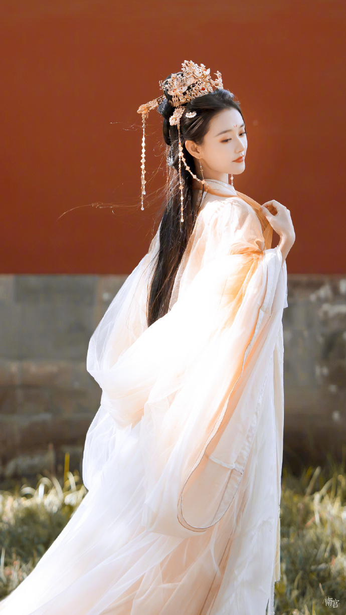 蒋依依古风写真大片