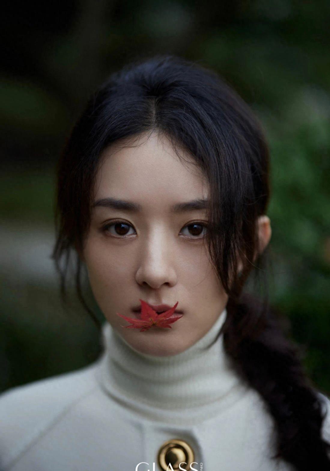 赵丽颖打造了一波舒适优雅的"禅宗穿搭",看起来很随意,其实很有品质