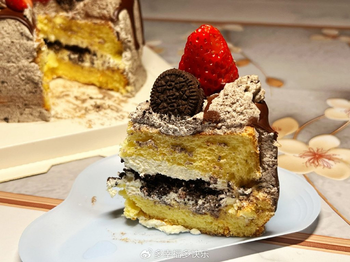 【奥利奥草莓奶油蛋糕】