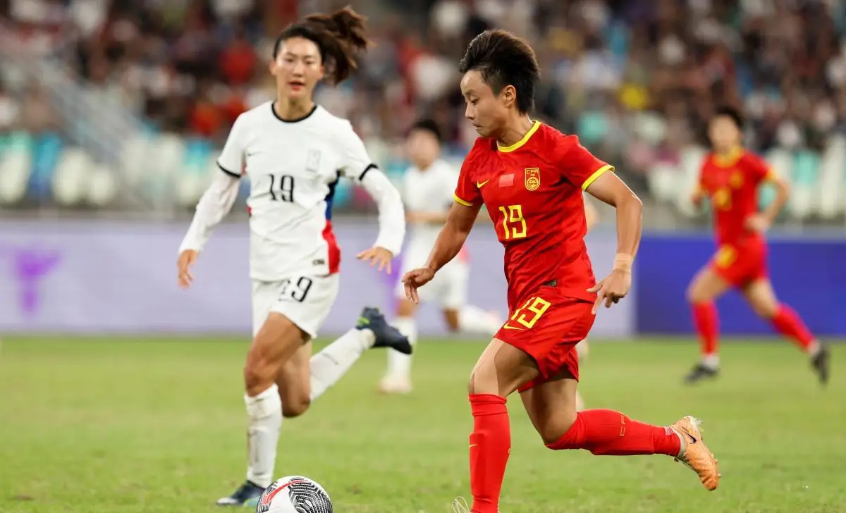 杯上,当时的主教练是高红,那批国少的主要球员有沈梦雨,张琳艳,金菁