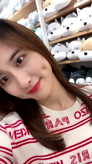 爱笑的姑娘,这小酒窝太美了