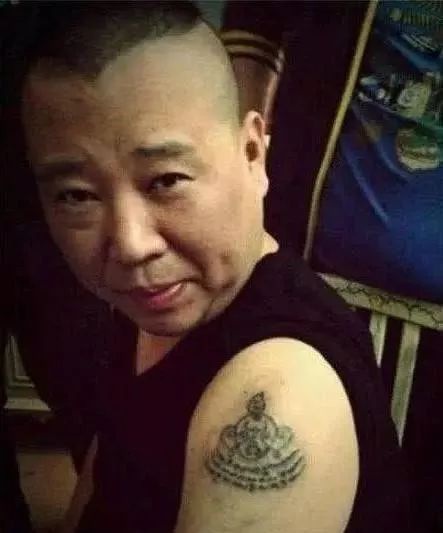 王源纹身最低调,权志龙的纹身都是非常炫酷的,德云社纹身最独特