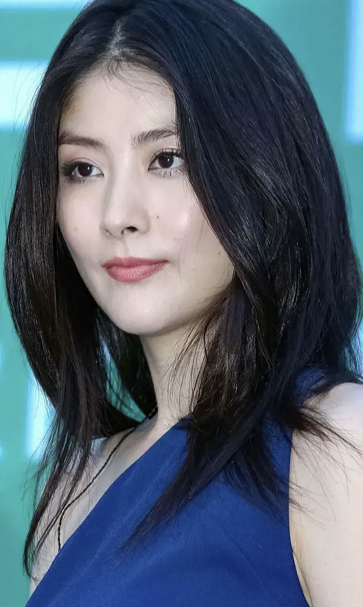 陈慧琳真的是完美的诠释了什么叫作360度无死角,这张脸真的是太精致太