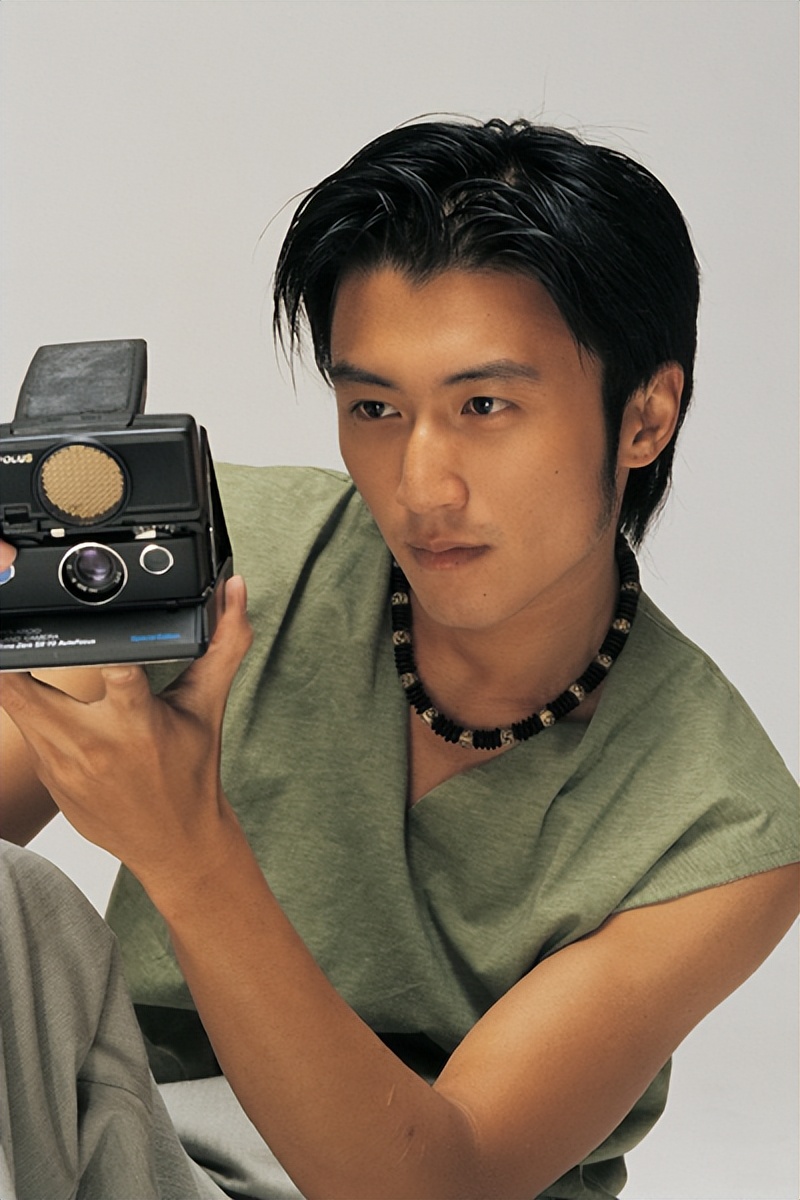 "青年影帝"谢霆锋,如果当年不退圈,香港电影不会那么早完_电影资讯