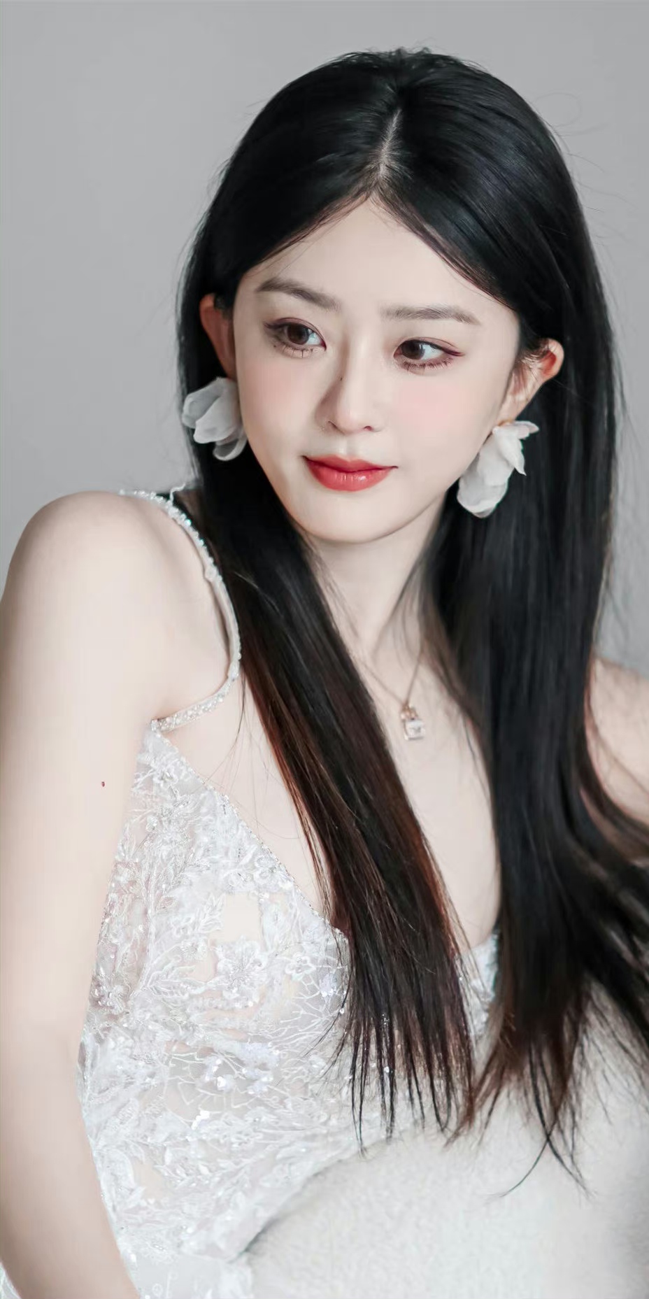 颜值女神#王嘉丽# 甜美可爱的美少女,又纯又欲,楚楚动人