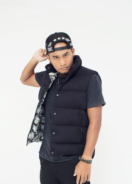 20年前的张震岳到底有多帅网友长得跟彭于晏一样